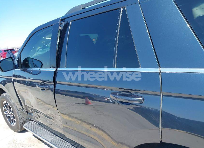 Photo 18 of 2023 Ford Expedition XLT (VIN 1FMJU1J82PEA45419)