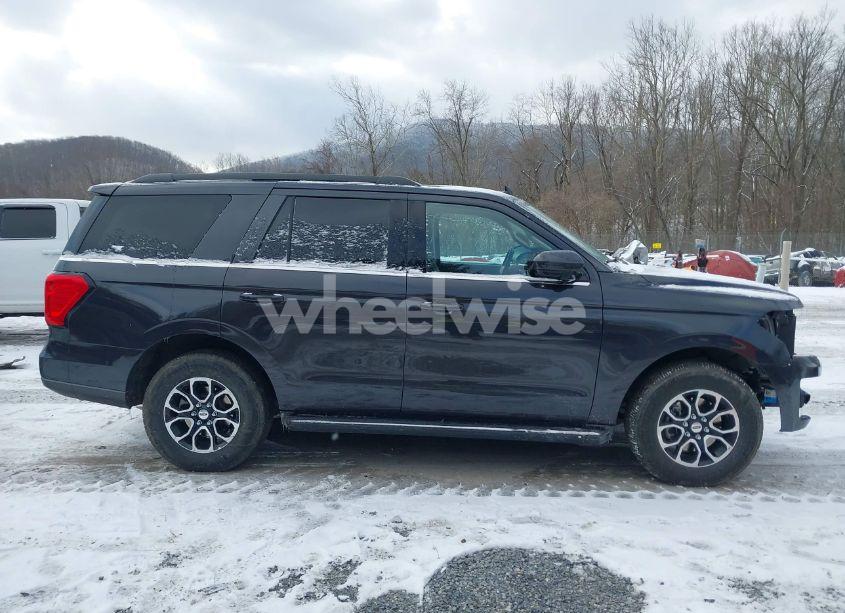 Photo 13 of 2024 Ford Expedition XLT (VIN 1FMJU1J82REA25609)