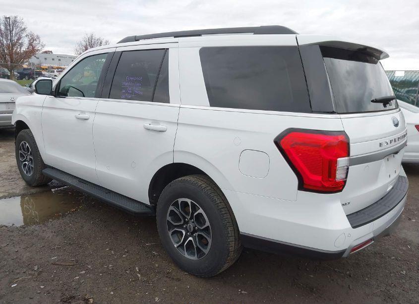 Photo 5 of 2024 Ford Expedition XLT (VIN 1FMJU1J82REA32804)