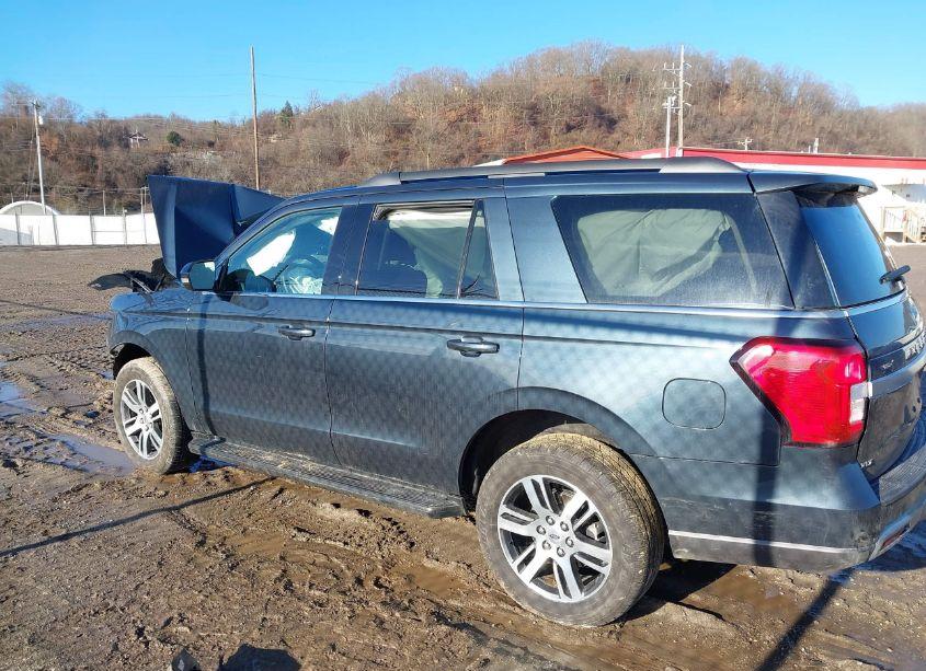 Photo 15 of 2024 Ford Expedition XLT (VIN 1FMJU1J82REA66595)