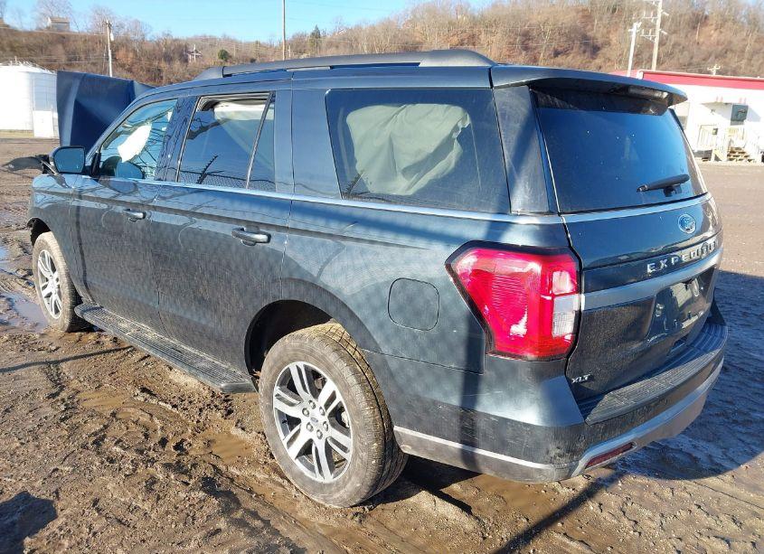 Photo 3 of 2024 Ford Expedition XLT (VIN 1FMJU1J82REA66595)