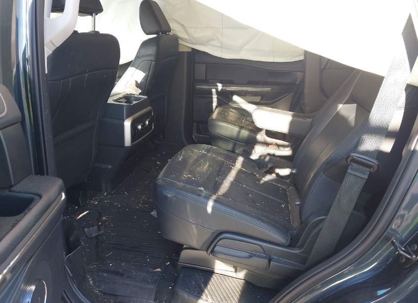 Photo 8 of 2024 Ford Expedition XLT (VIN 1FMJU1J82REA66595)
