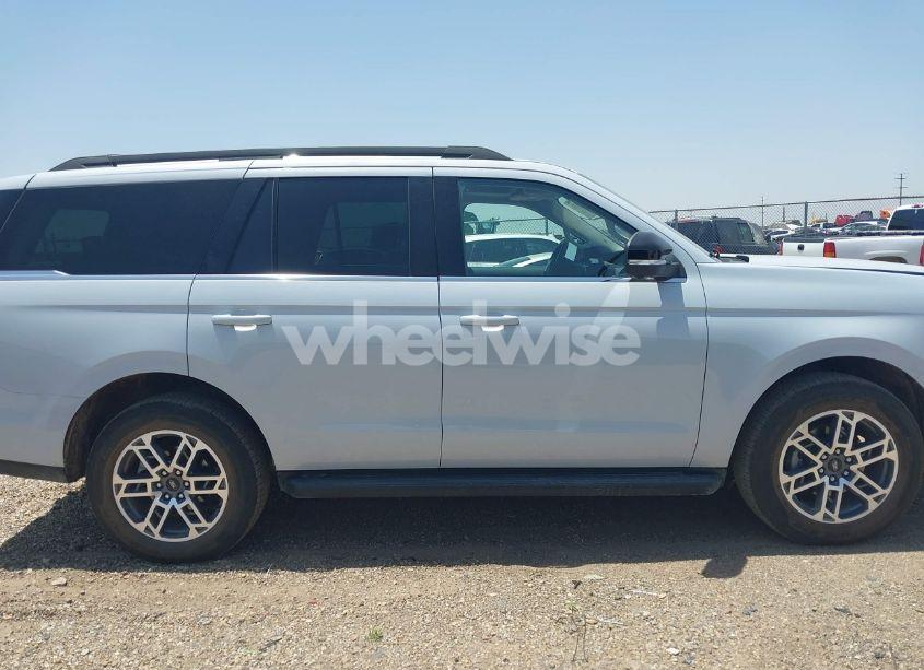 Photo 13 of 2025 Ford Expedition ACTIVE (VIN 1FMJU1J82SEA13238)