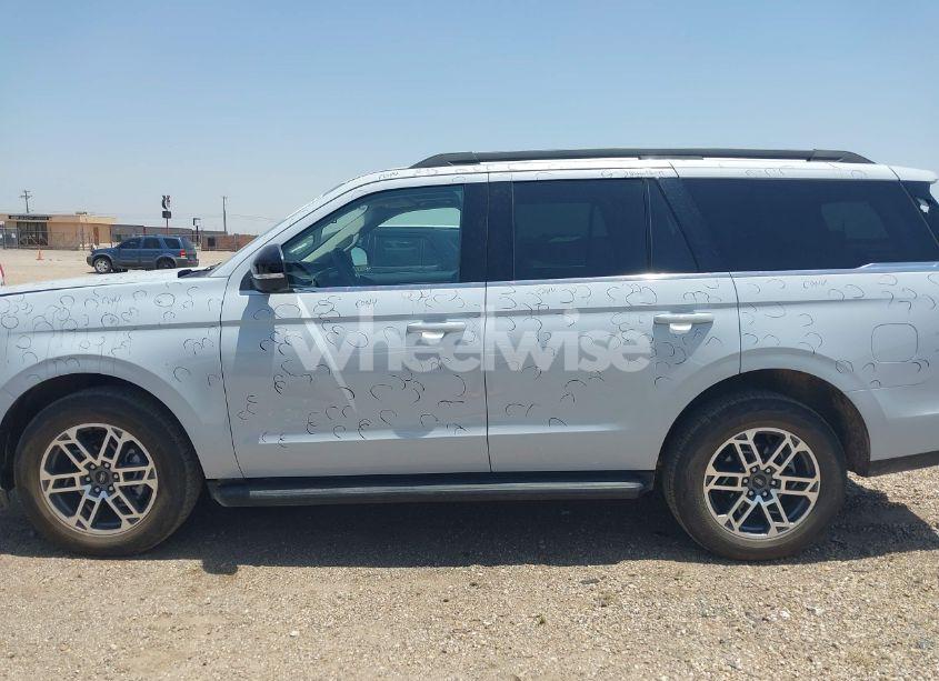 Photo 14 of 2025 Ford Expedition ACTIVE (VIN 1FMJU1J82SEA13238)
