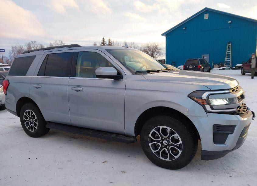 Photo 13 of 2024 Ford Expedition XLT (VIN 1FMJU1J83REA40474)