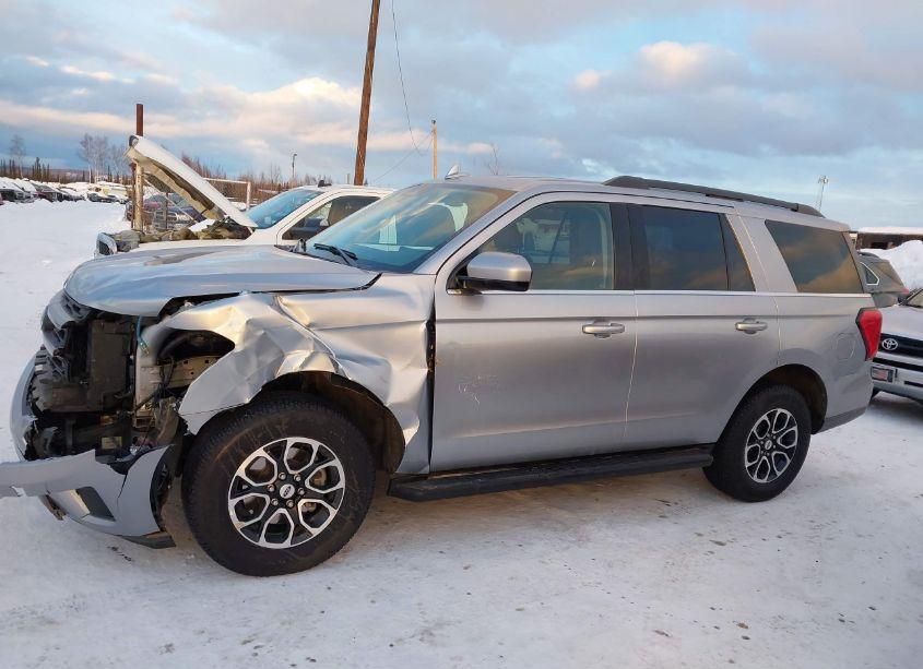 Photo 14 of 2024 Ford Expedition XLT (VIN 1FMJU1J83REA40474)