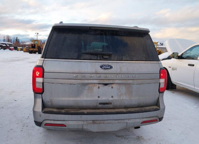Photo 16 of 2024 Ford Expedition XLT (VIN 1FMJU1J83REA40474)