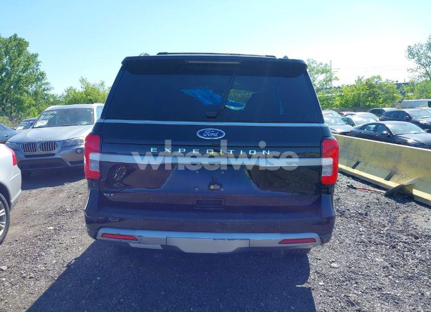 Photo 16 of 2024 Ford Expedition XLT (VIN 1FMJU1J84REA35560)