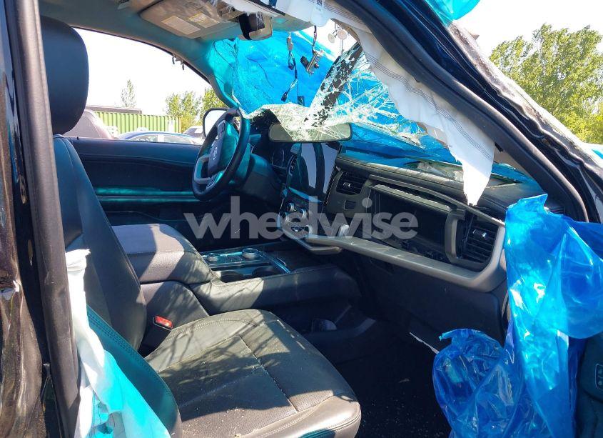 Photo 5 of 2024 Ford Expedition XLT (VIN 1FMJU1J84REA35560)