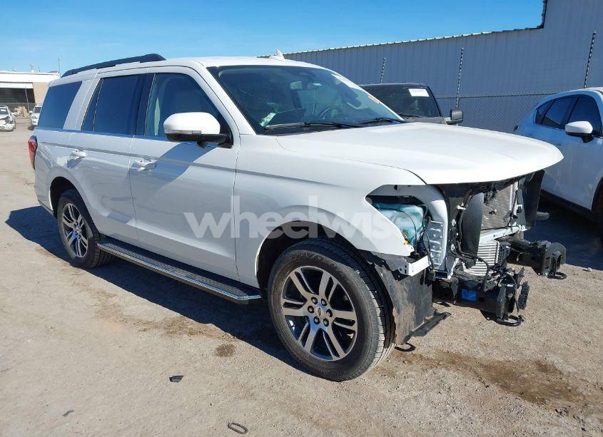 2023 Ford Expedition XLT (VIN 1FMJU1J85PEA46628) main photo