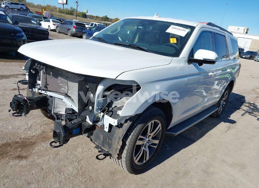 Photo 2 of 2023 Ford Expedition XLT (VIN 1FMJU1J85PEA46628)