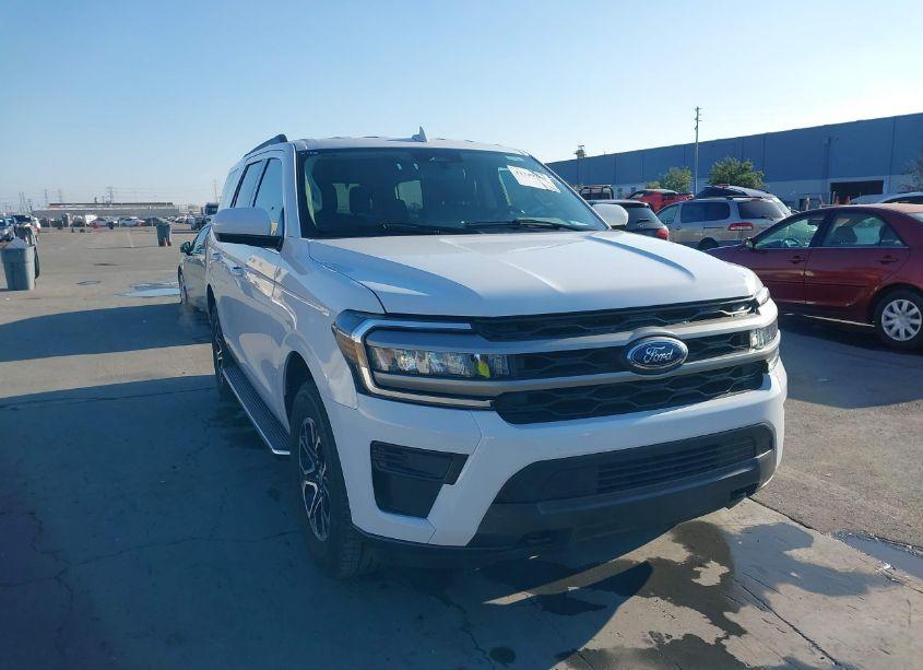 2023 Ford Expedition XLT (VIN 1FMJU1J85PEA60206) main photo
