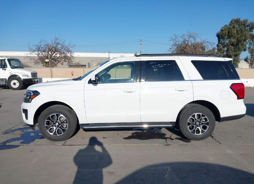 Photo 14 of 2023 Ford Expedition XLT (VIN 1FMJU1J85PEA60206)