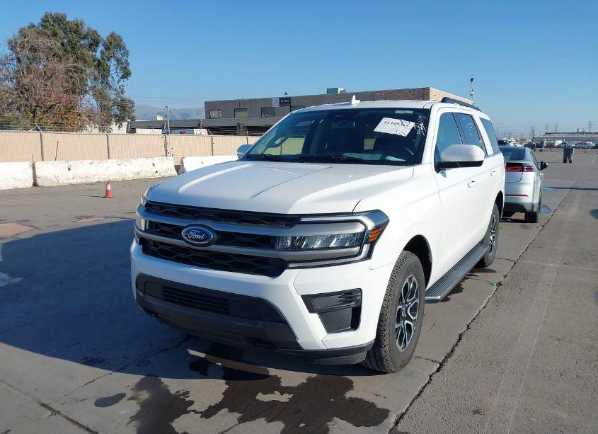 Photo 6 of 2023 Ford Expedition XLT (VIN 1FMJU1J85PEA60206)