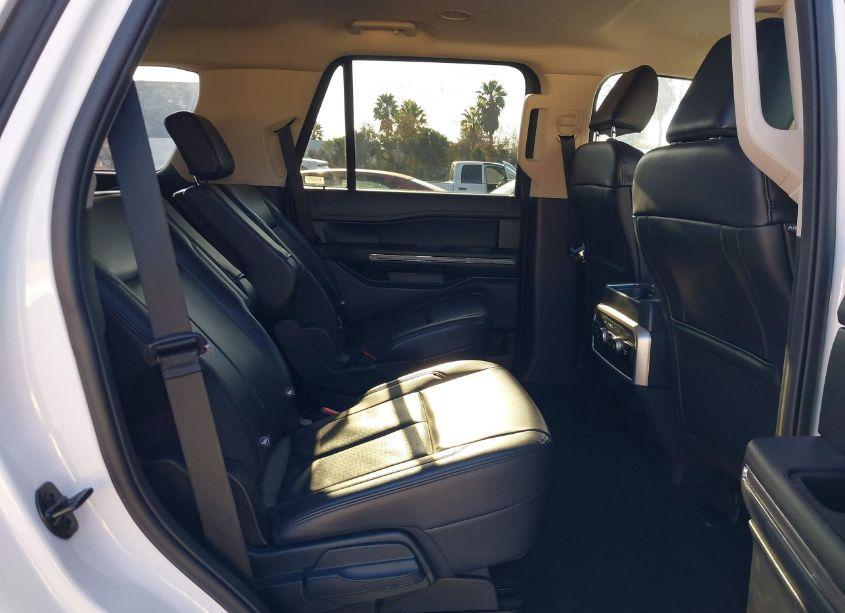 Photo 8 of 2023 Ford Expedition XLT (VIN 1FMJU1J85PEA60206)