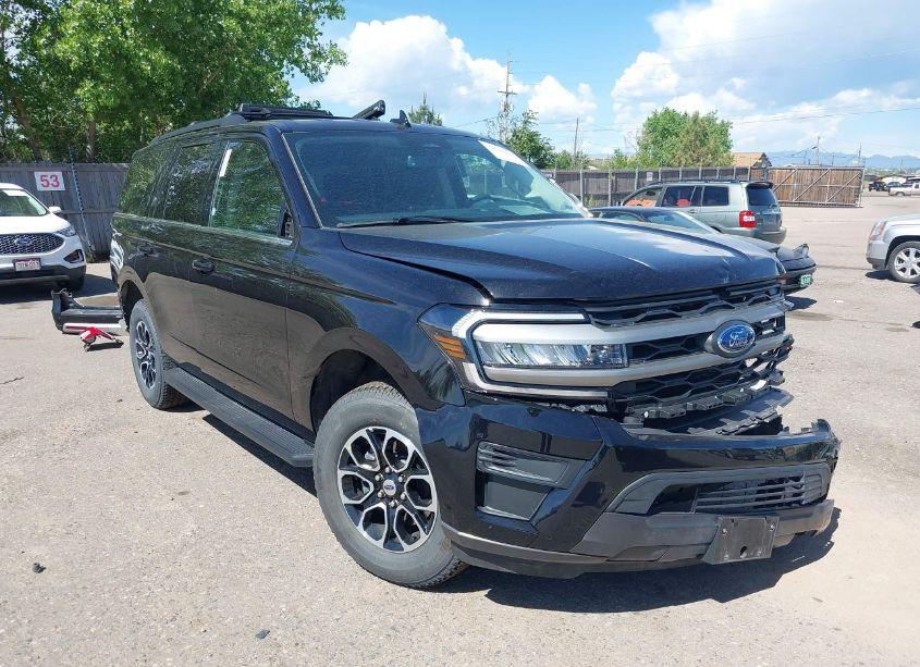 2024 Ford Expedition XLT (VIN 1FMJU1J85REA18671) main photo