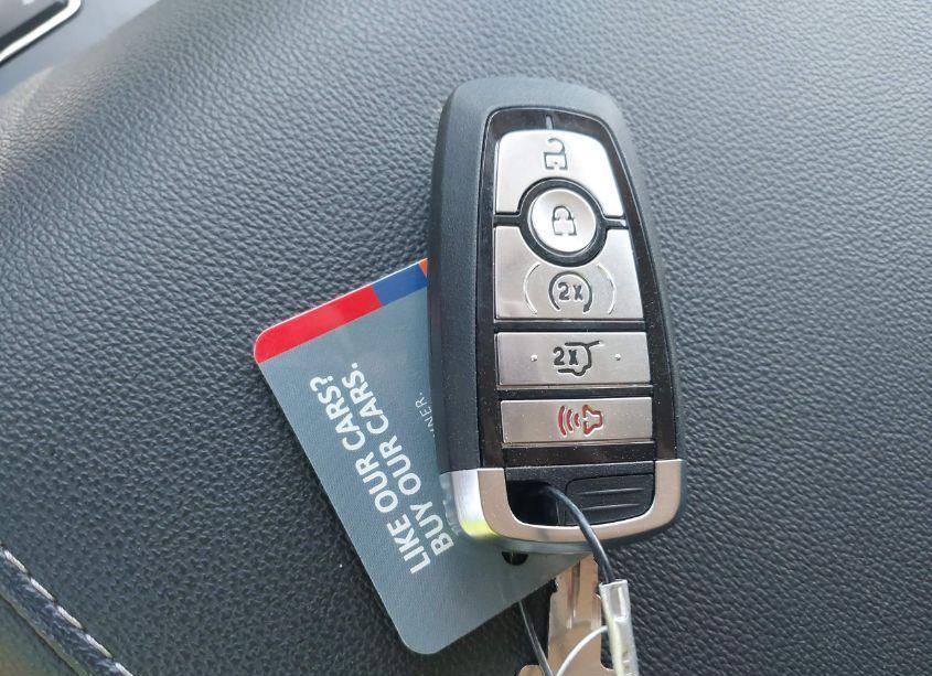 Photo 11 of 2024 Ford Expedition XLT (VIN 1FMJU1J85REA18671)