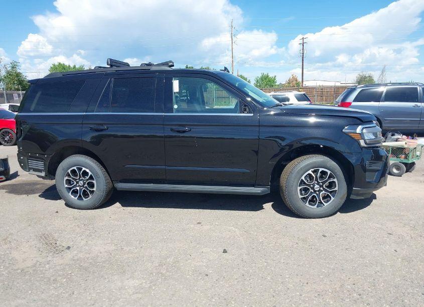 Photo 14 of 2024 Ford Expedition XLT (VIN 1FMJU1J85REA18671)