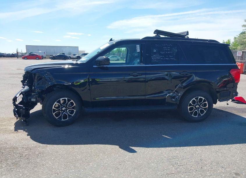 Photo 15 of 2024 Ford Expedition XLT (VIN 1FMJU1J85REA18671)