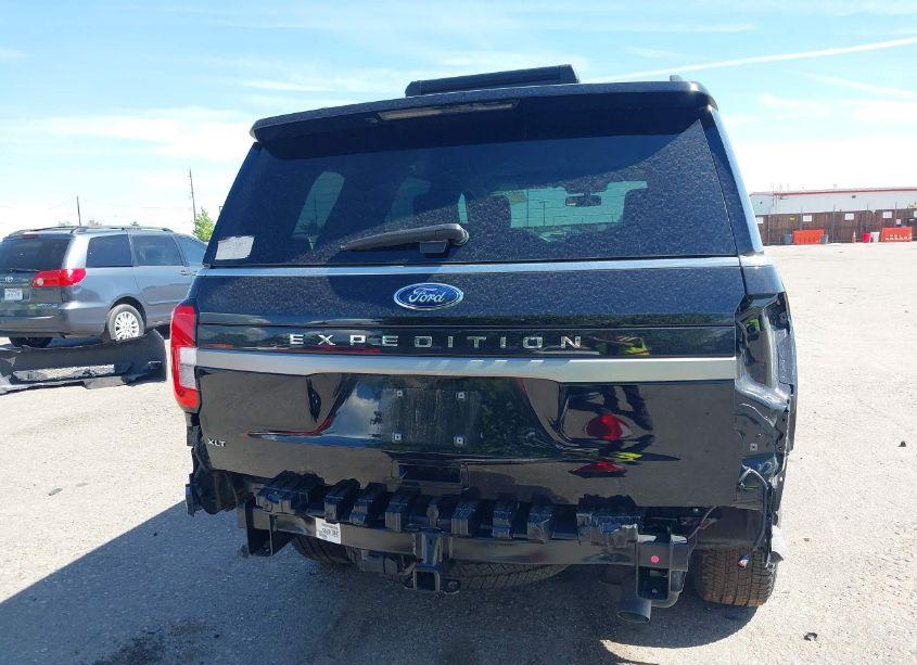 Photo 17 of 2024 Ford Expedition XLT (VIN 1FMJU1J85REA18671)