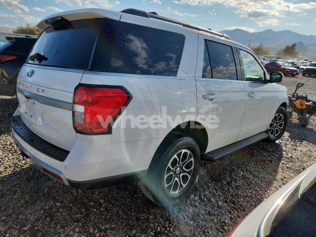 Photo 13 of 2024 FORD EXPEDITION XLT (VIN 1FMJU1J85REA18945)