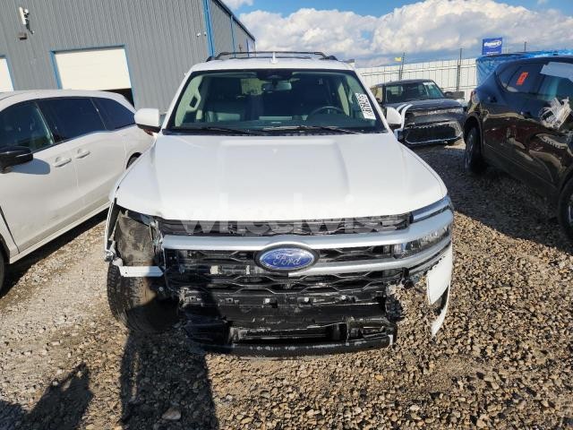 Photo 6 of 2024 FORD EXPEDITION XLT (VIN 1FMJU1J85REA18945)