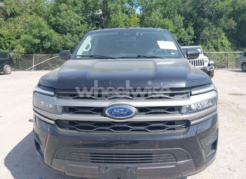 Photo 12 of 2024 Ford Expedition XLT (VIN 1FMJU1J85REA23692)