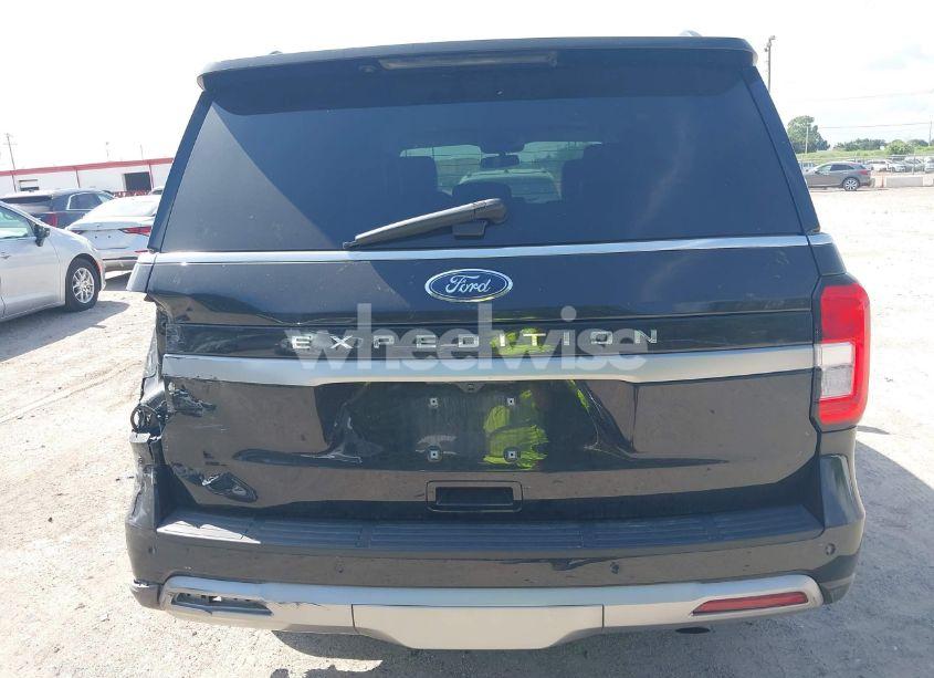 Photo 16 of 2024 Ford Expedition XLT (VIN 1FMJU1J85REA23692)