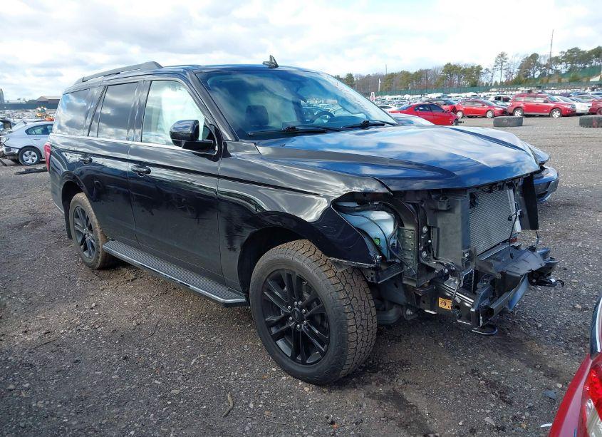 2023 Ford Expedition XLT (VIN 1FMJU1J86PEA12701) main photo