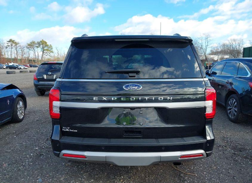 Photo 16 of 2023 Ford Expedition XLT (VIN 1FMJU1J86PEA12701)
