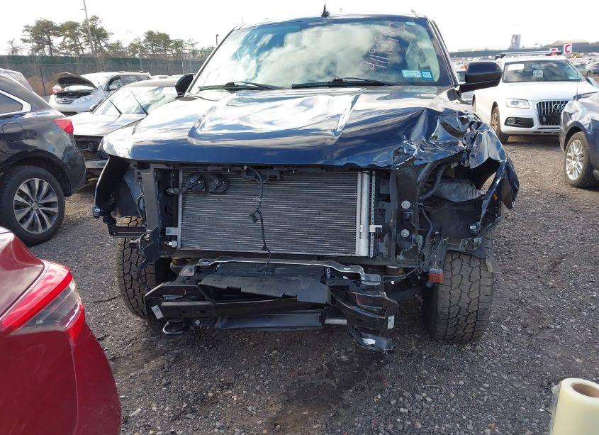 Photo 6 of 2023 Ford Expedition XLT (VIN 1FMJU1J86PEA12701)