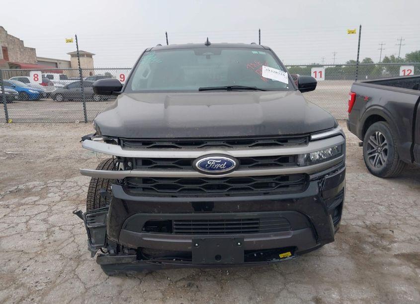 Photo 13 of 2024 Ford Expedition XLT (VIN 1FMJU1J86REA32014)