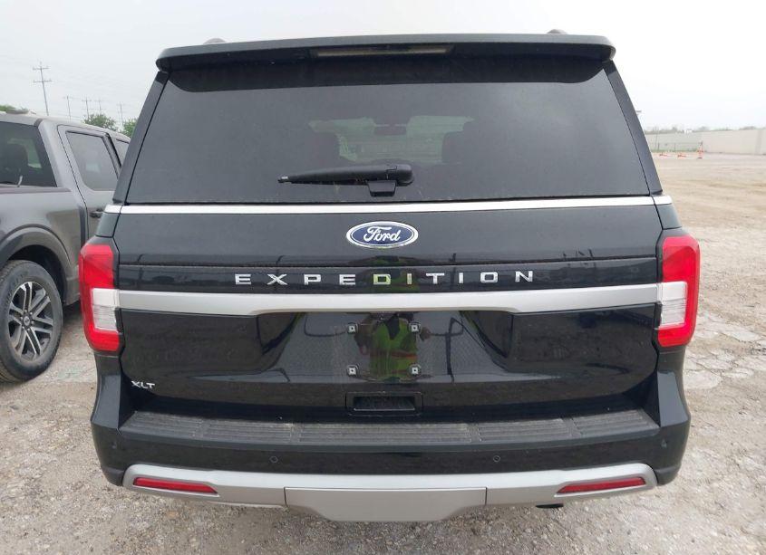 Photo 17 of 2024 Ford Expedition XLT (VIN 1FMJU1J86REA32014)