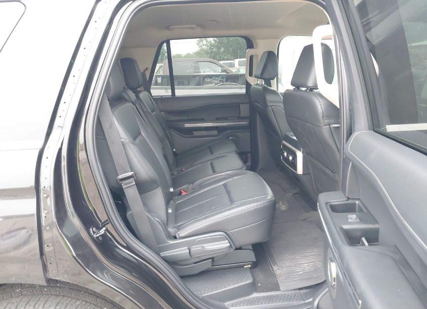 Photo 8 of 2024 Ford Expedition XLT (VIN 1FMJU1J86REA32014)