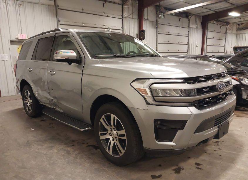Photo 14 of 2023 Ford Expedition XLT (VIN 1FMJU1J87PEA09337)