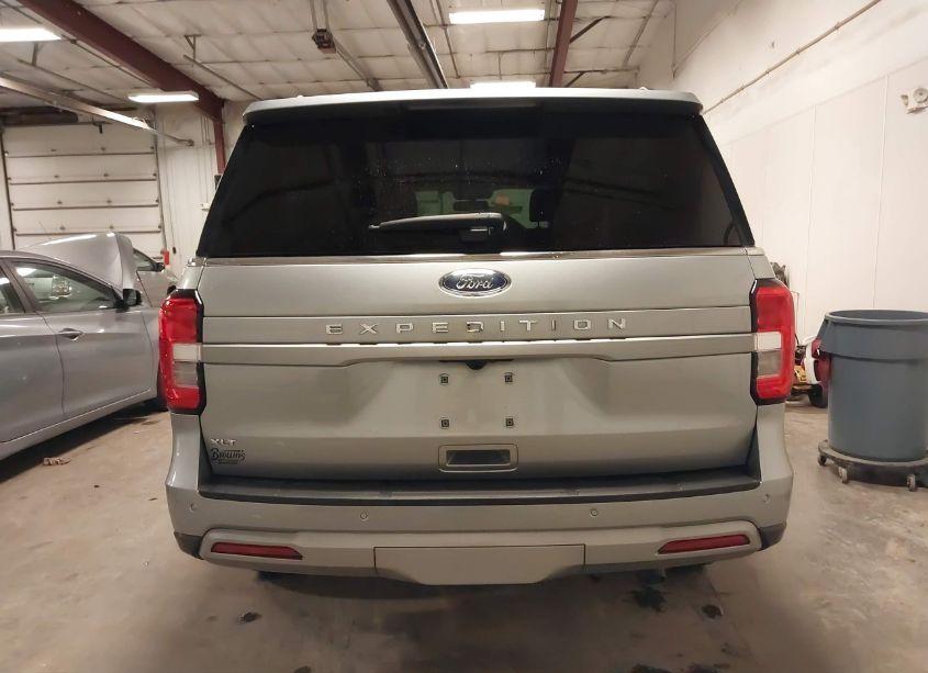 Photo 17 of 2023 Ford Expedition XLT (VIN 1FMJU1J87PEA09337)
