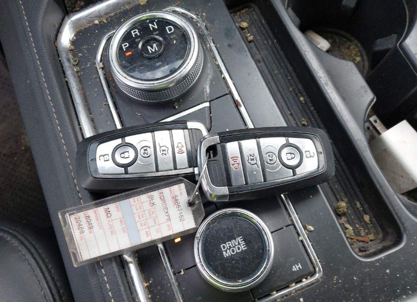 Photo 11 of 2024 Ford Expedition XLT (VIN 1FMJU1J87REA42227)