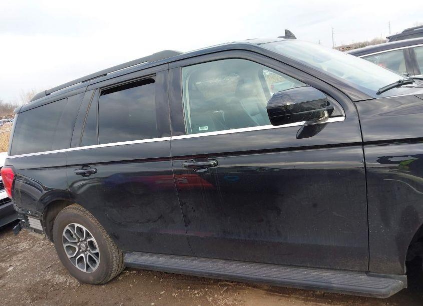 Photo 14 of 2024 Ford Expedition XLT (VIN 1FMJU1J87REA42227)