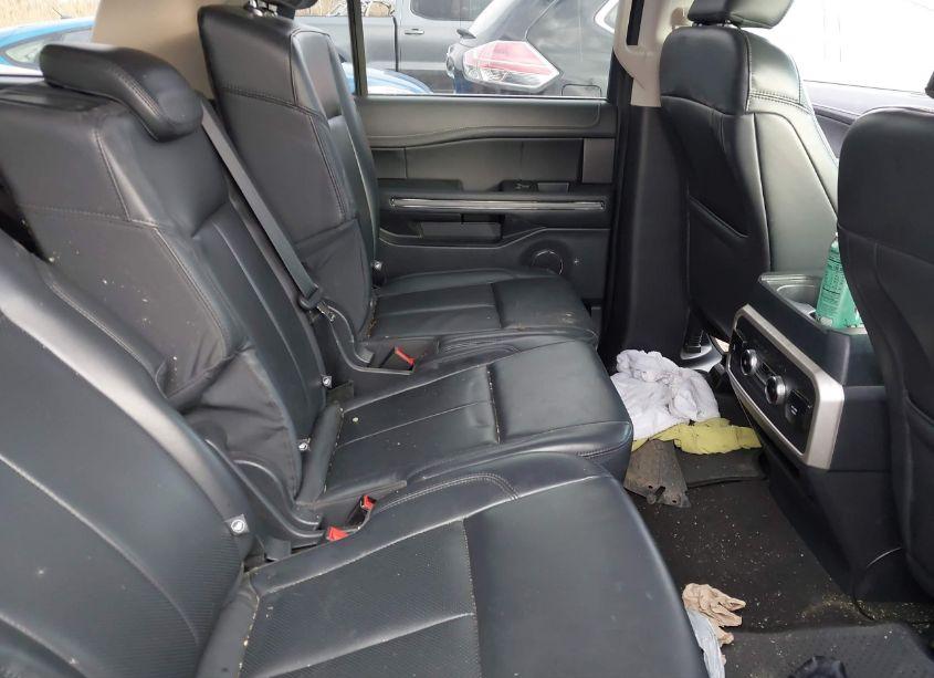 Photo 8 of 2024 Ford Expedition XLT (VIN 1FMJU1J87REA42227)