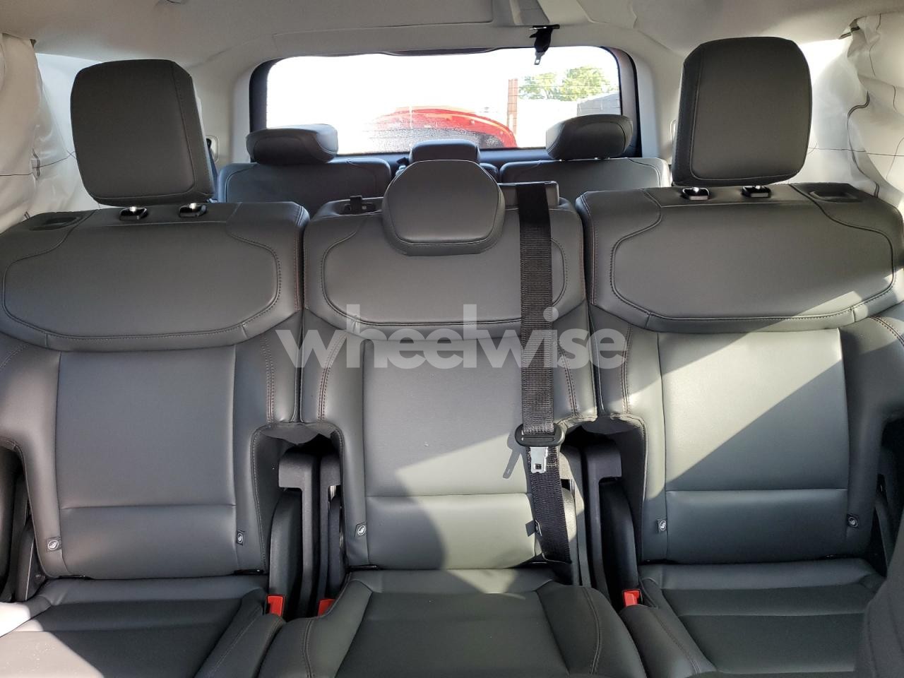 Photo 10 of 2025 FORD EXPEDITION ACTIVE (VIN 1FMJU1J89SEA16170)