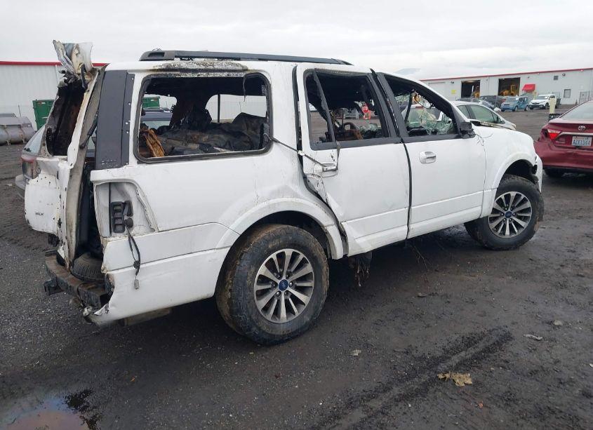 Photo 4 of 2015 Ford Expedition XLT (VIN 1FMJU1JT0FEF34002)