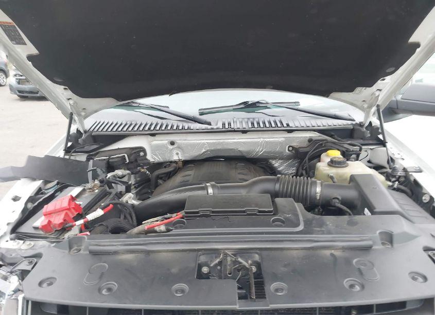 Photo 10 of 2016 Ford Expedition XLT (VIN 1FMJU1JT0GEF50332)
