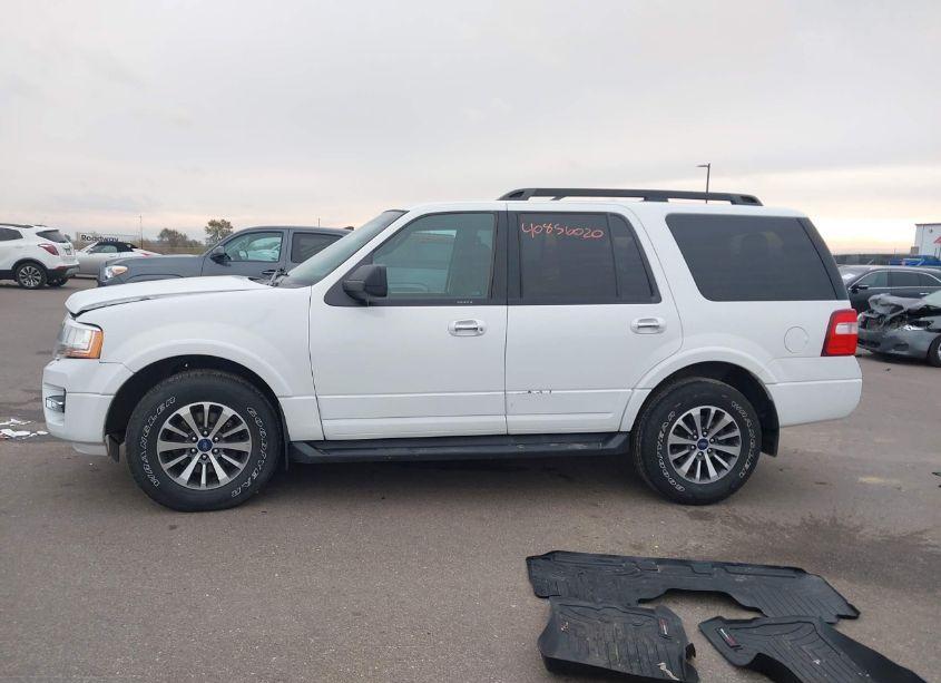 Photo 14 of 2016 Ford Expedition XLT (VIN 1FMJU1JT0GEF50332)