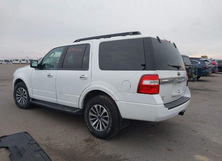 Photo 3 of 2016 Ford Expedition XLT (VIN 1FMJU1JT0GEF50332)