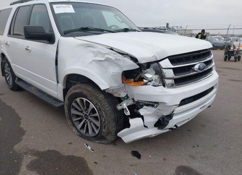 Photo 6 of 2016 Ford Expedition XLT (VIN 1FMJU1JT0GEF50332)