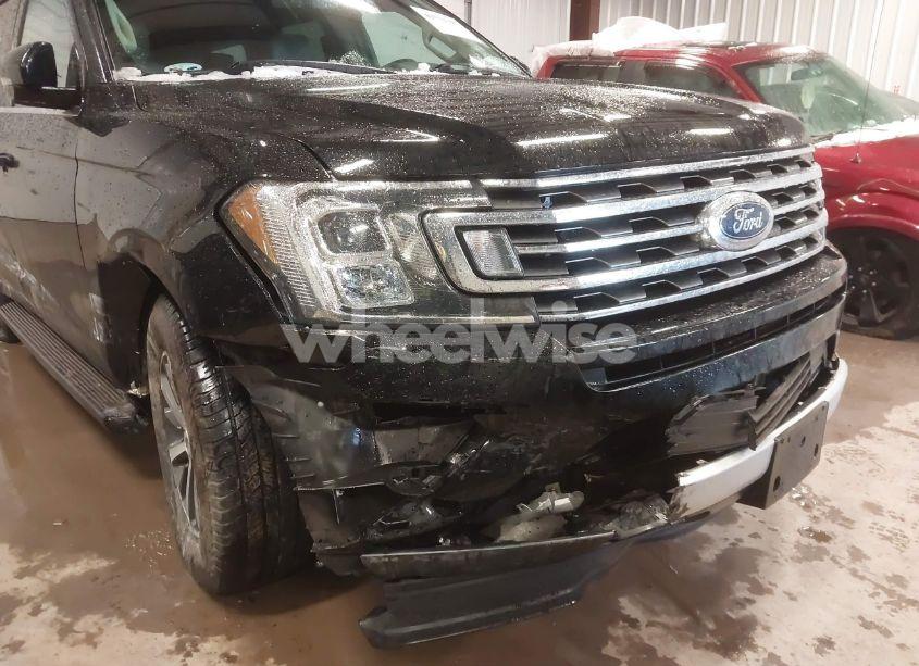 Photo 12 of 2018 Ford Expedition XLT (VIN 1FMJU1JT0JEA30011)