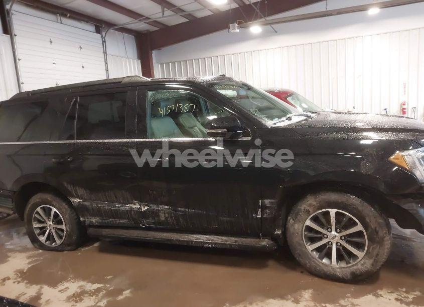 Photo 14 of 2018 Ford Expedition XLT (VIN 1FMJU1JT0JEA30011)