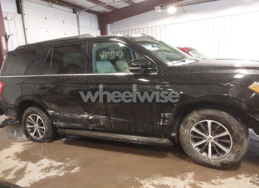 Photo 6 of 2018 Ford Expedition XLT (VIN 1FMJU1JT0JEA30011)