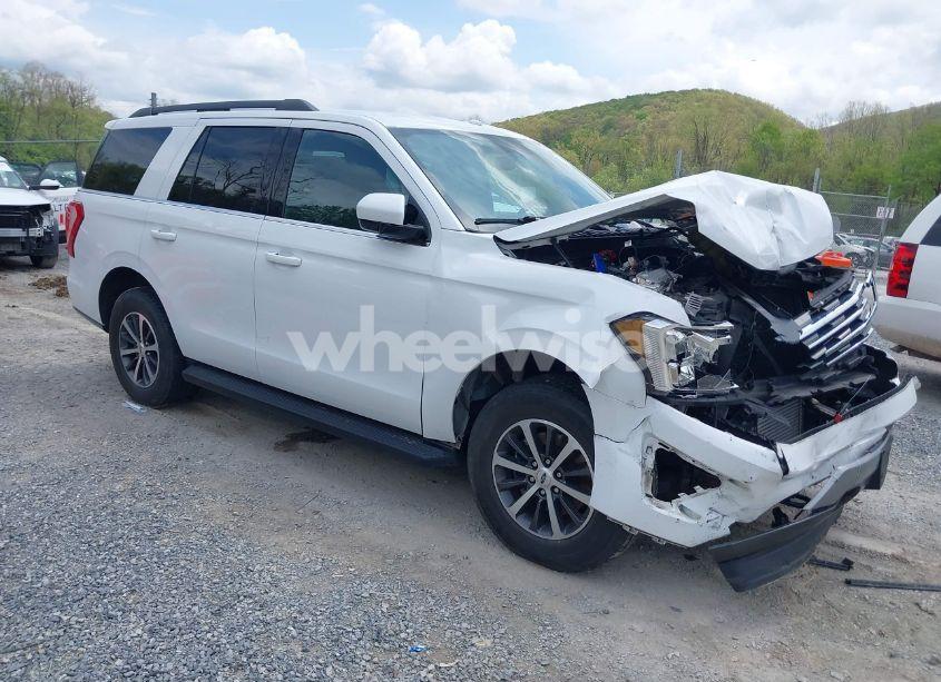 2019 Ford Expedition XLT (VIN 1FMJU1JT0KEA72504) main photo