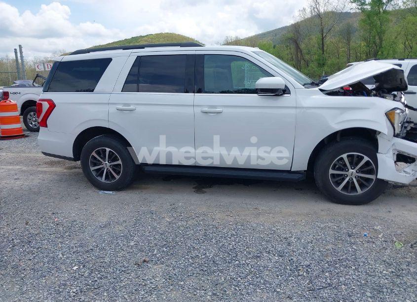 Photo 13 of 2019 Ford Expedition XLT (VIN 1FMJU1JT0KEA72504)